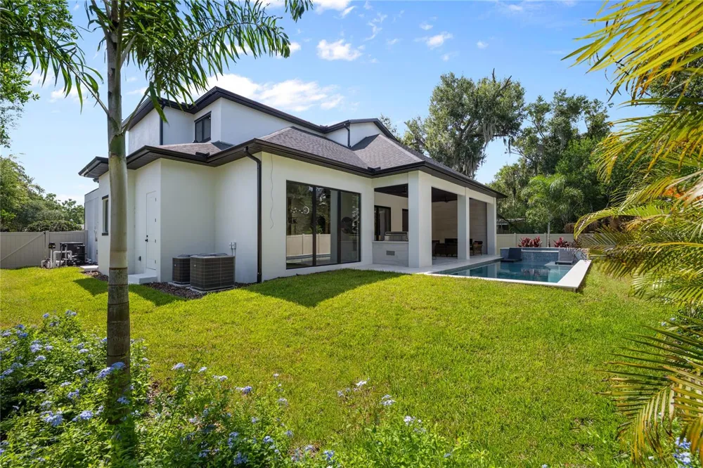 525 S LAKEMONT AVENUE Winter Park, FL 32792