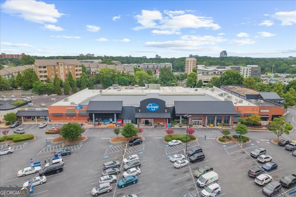 199 Le Gran CT Sandy Springs, GA 30328