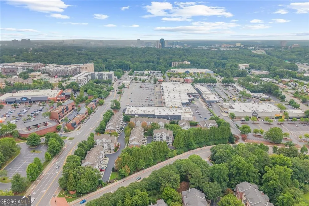 199 Le Gran CT Sandy Springs, GA 30328