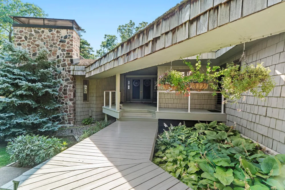 3942 Enchanted Lane Minnetrista, MN 55364