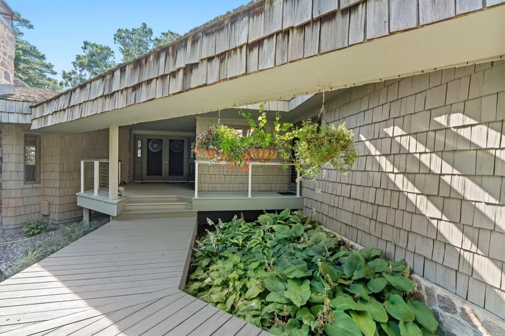 3942 Enchanted Lane Minnetrista, MN 55364