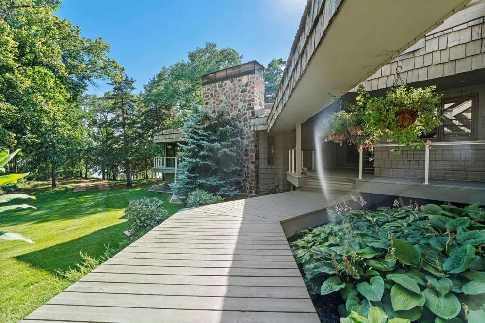 3942 Enchanted Lane Minnetrista, MN 55364