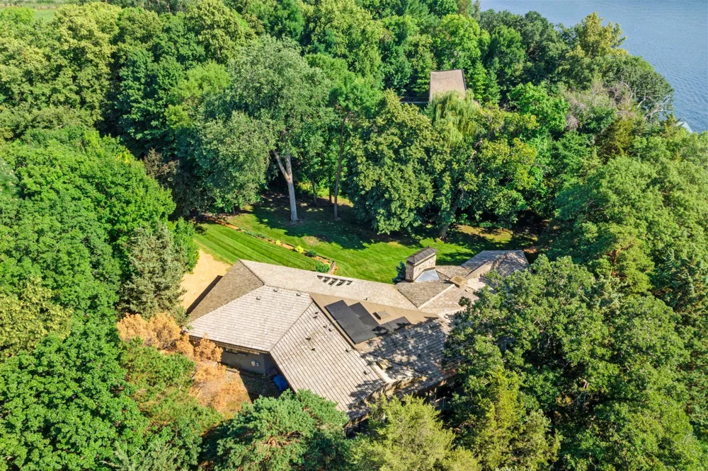 3942 Enchanted Lane Minnetrista, MN 55364