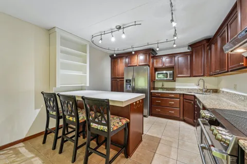 2445 Londin Lane E #202