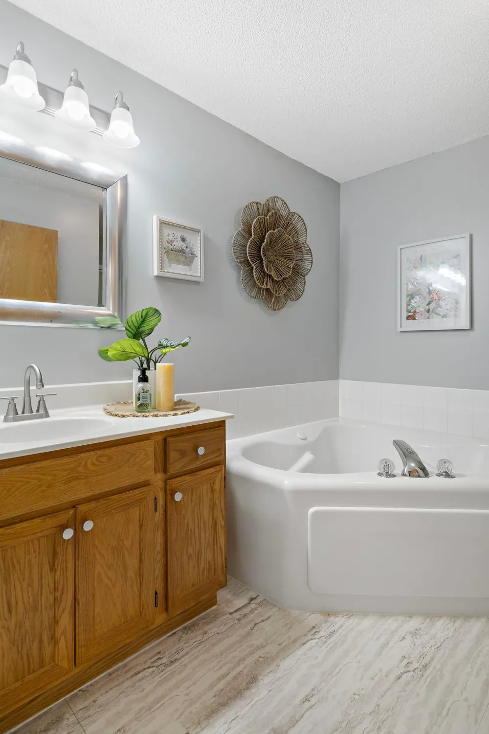 8771 Branson Drive #80 Inver Grove Heights, MN 55076