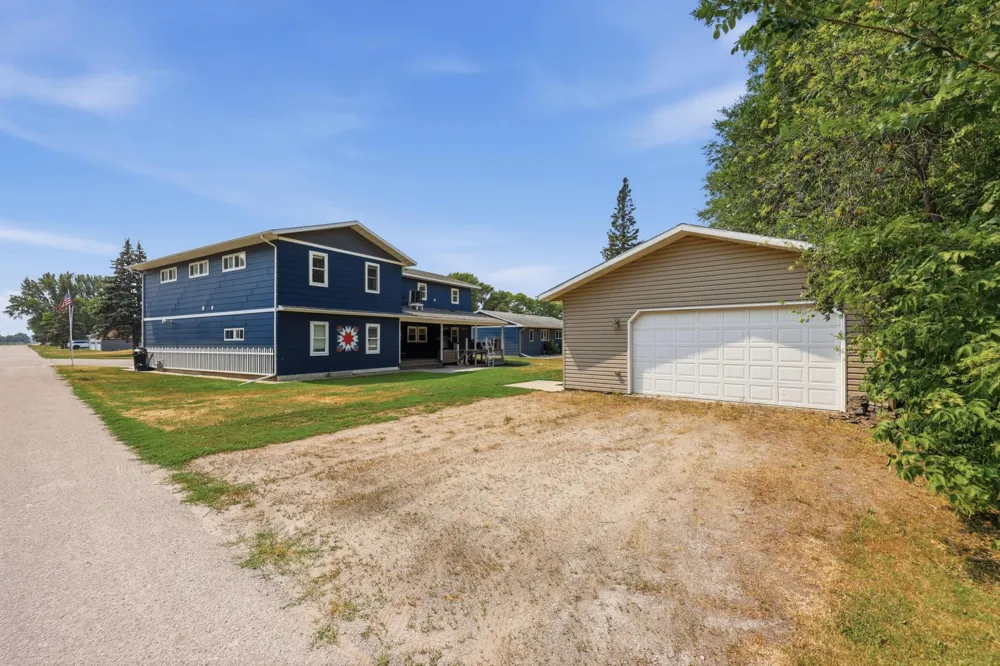 811 1st Avenue E Ada, MN 56510