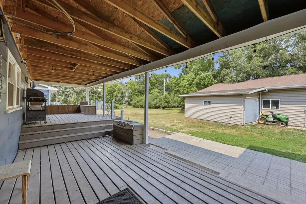 811 1st Avenue E Ada, MN 56510