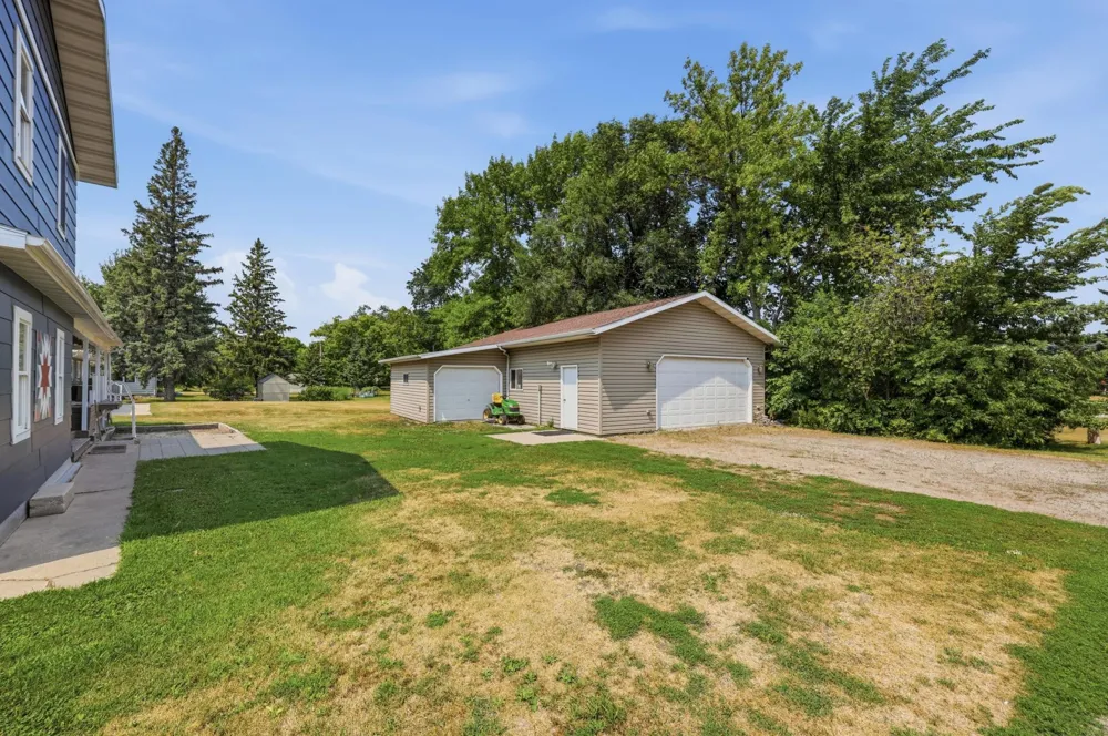 811 1st Avenue E Ada, MN 56510