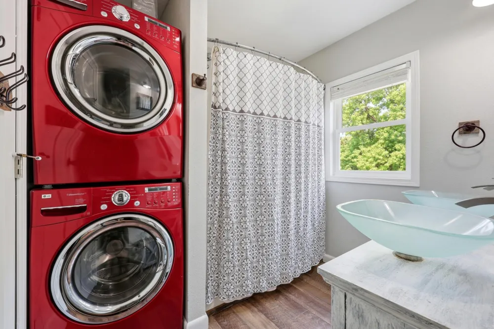 811 1st Avenue E Ada, MN 56510