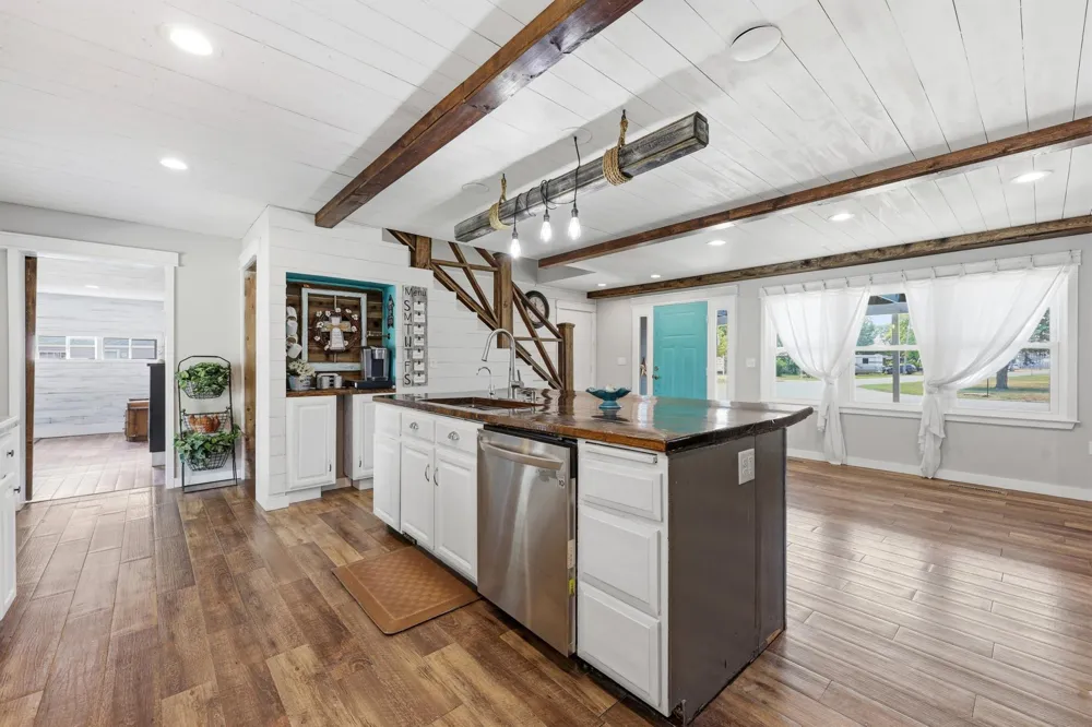 811 1st Avenue E Ada, MN 56510