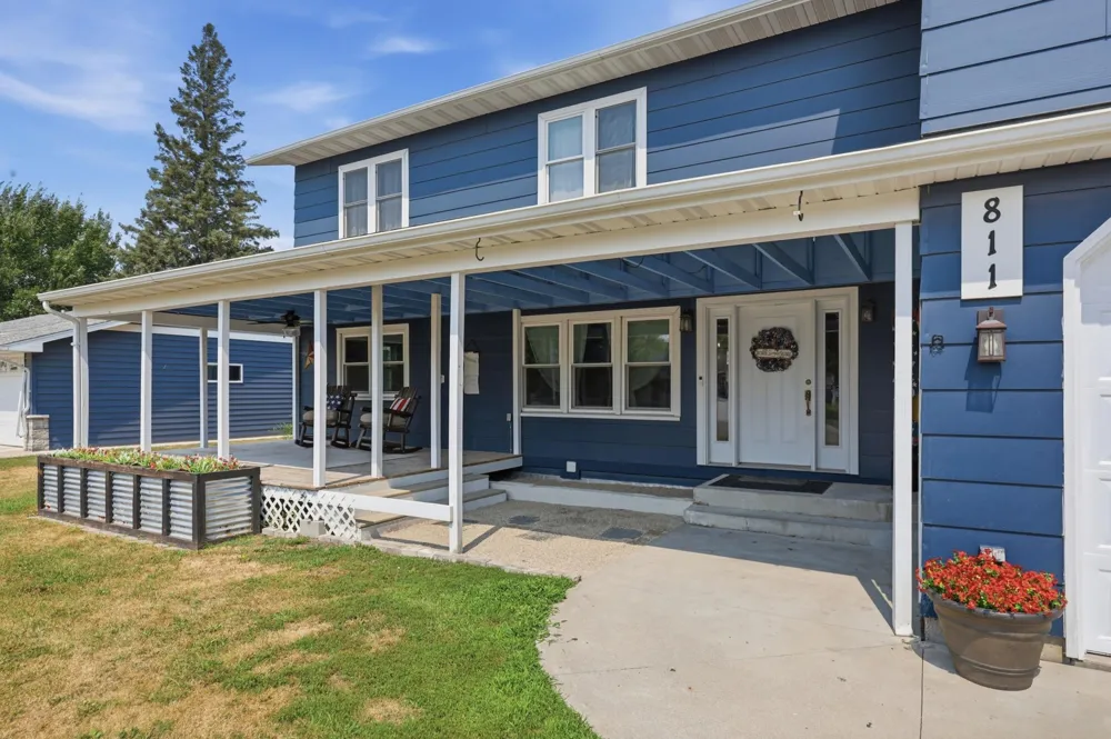 811 1st Avenue E Ada, MN 56510