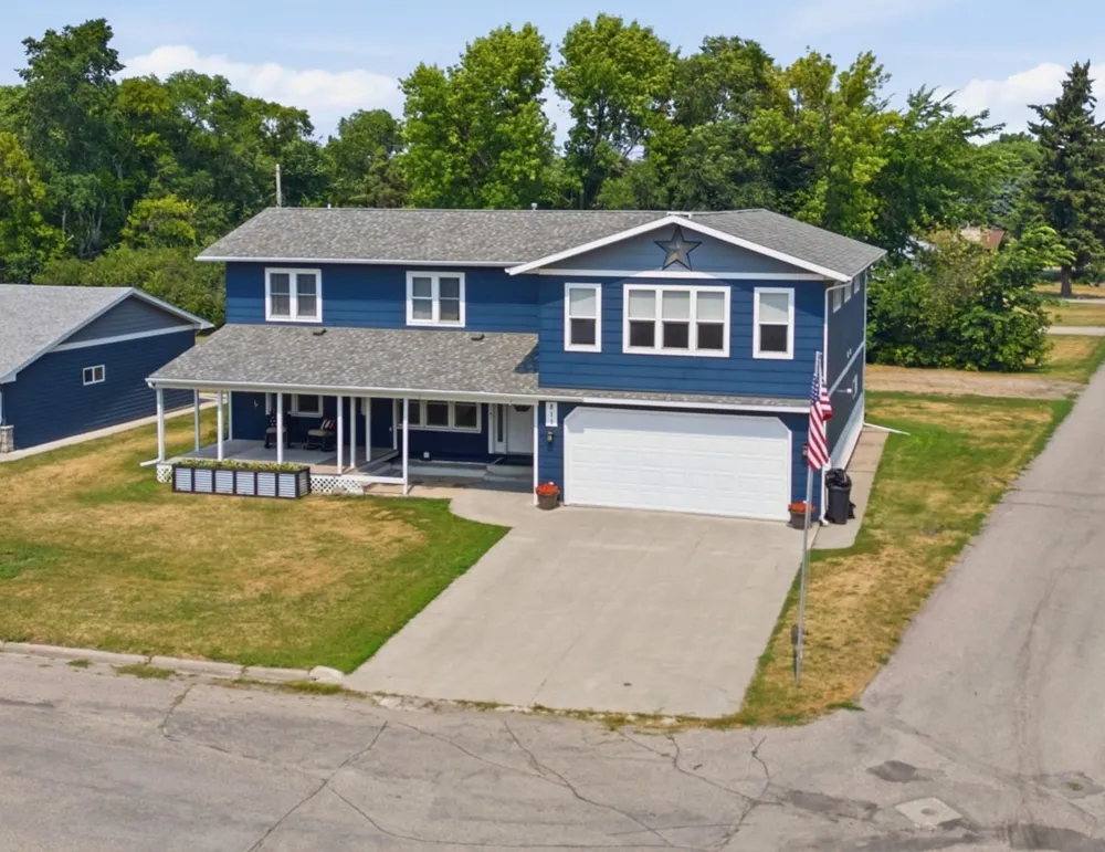 811 1st Avenue E Ada, MN 56510