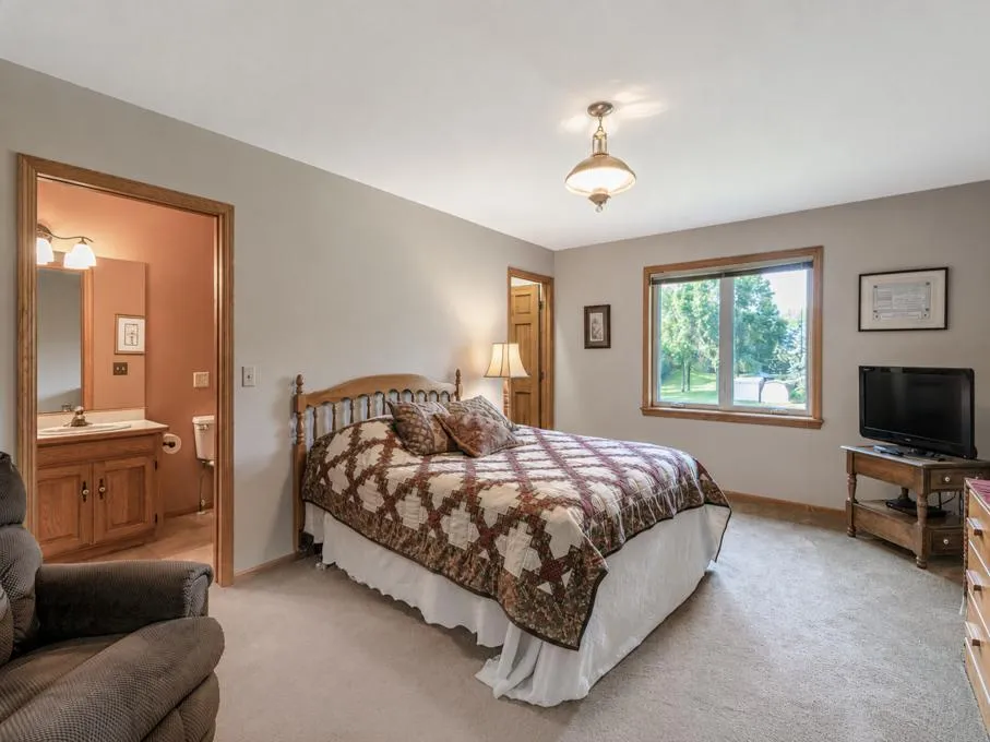 41748 E Shore Drive Kilkenny, MN 56052