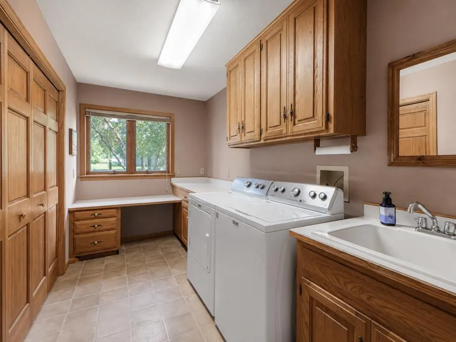 41748 E Shore Drive Kilkenny, MN 56052