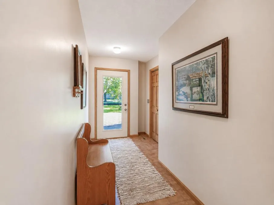 41748 E Shore Drive Kilkenny, MN 56052
