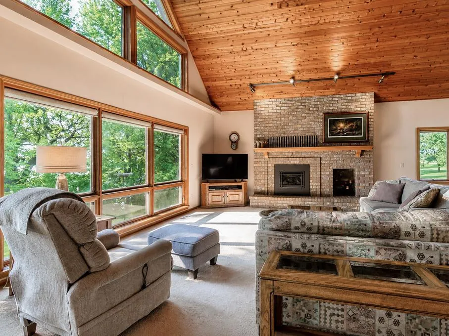 41748 E Shore Drive Kilkenny, MN 56052