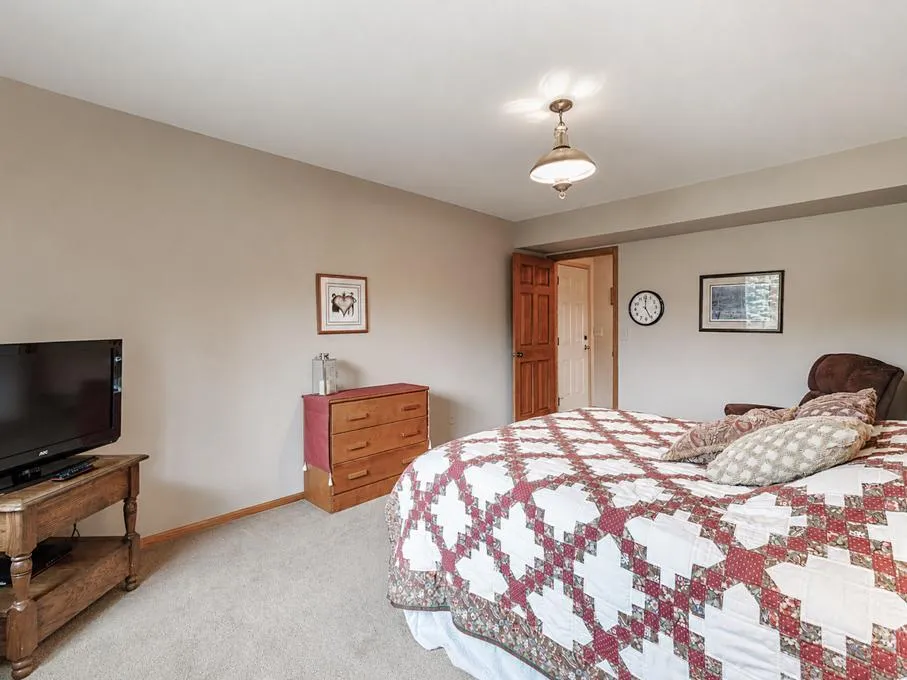 41748 E Shore Drive Kilkenny, MN 56052