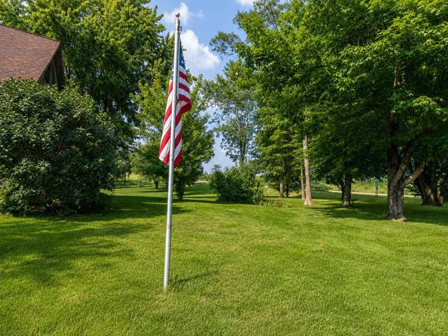 41748 E Shore Drive Kilkenny, MN 56052