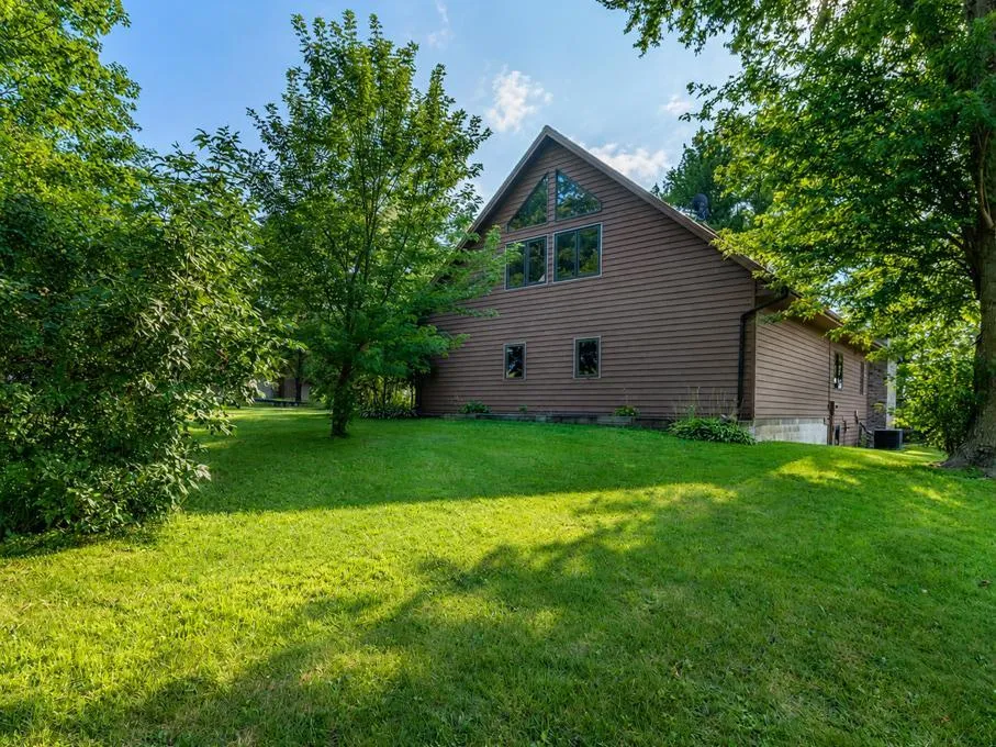 41748 E Shore Drive Kilkenny, MN 56052