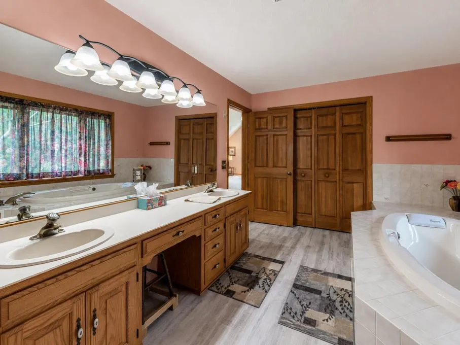 41748 E Shore Drive Kilkenny, MN 56052