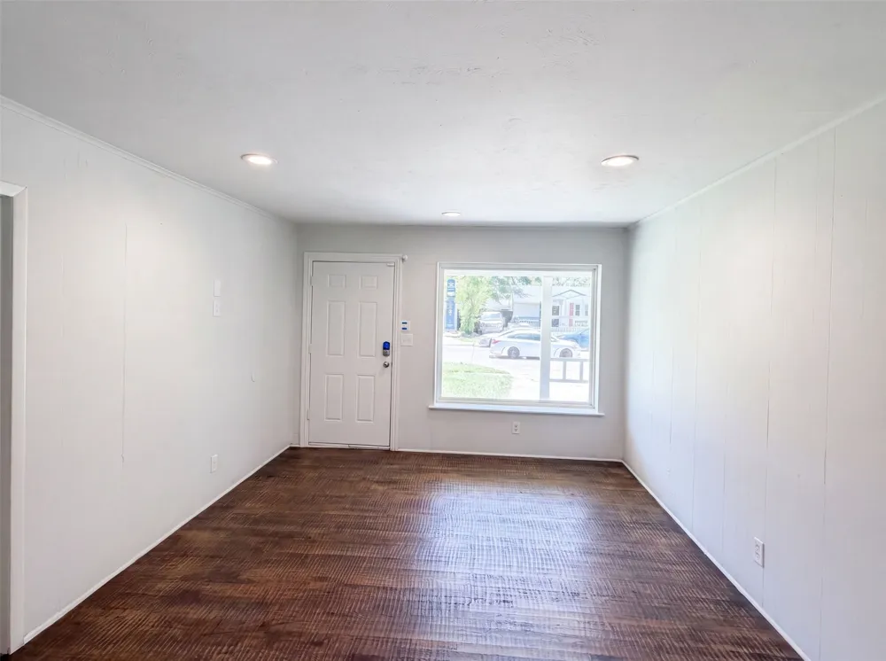2415 Barnes Bridge Road Dallas, TX 75228