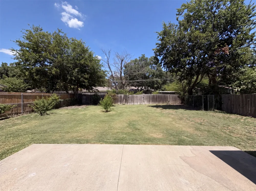 2415 Barnes Bridge Road Dallas, TX 75228