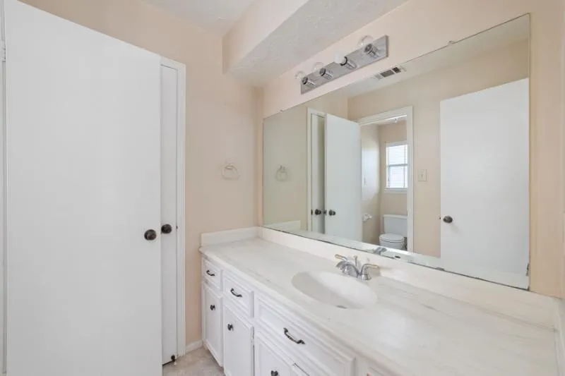 2306 Vine Creek Drive Kingwood, TX 77345