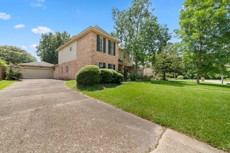 2306 Vine Creek Drive Kingwood, TX 77345