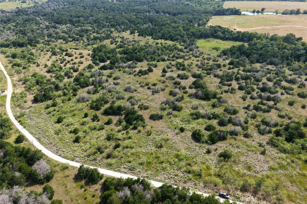 Lcr 748 Thornton, TX 76687