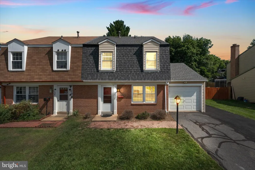 706 EDWARDS FERRY ROAD NE Leesburg, VA 20176