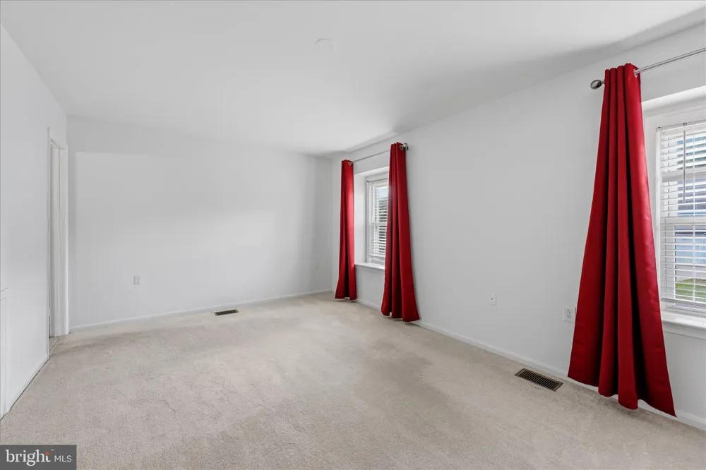 706 EDWARDS FERRY ROAD NE Leesburg, VA 20176