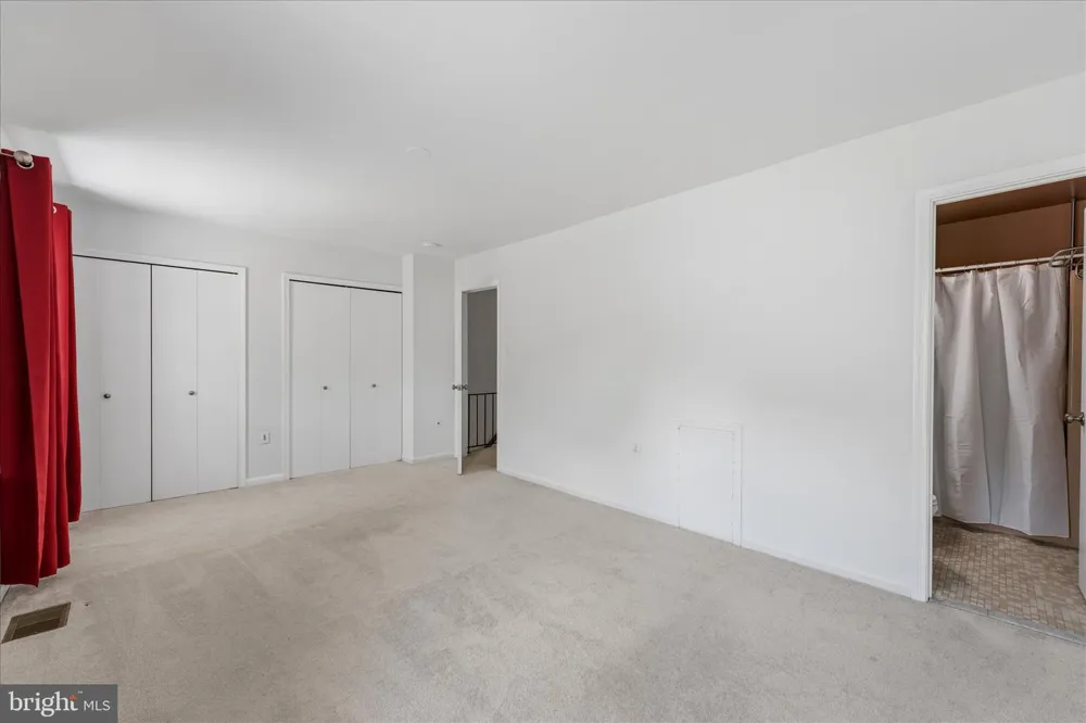 706 EDWARDS FERRY ROAD NE Leesburg, VA 20176