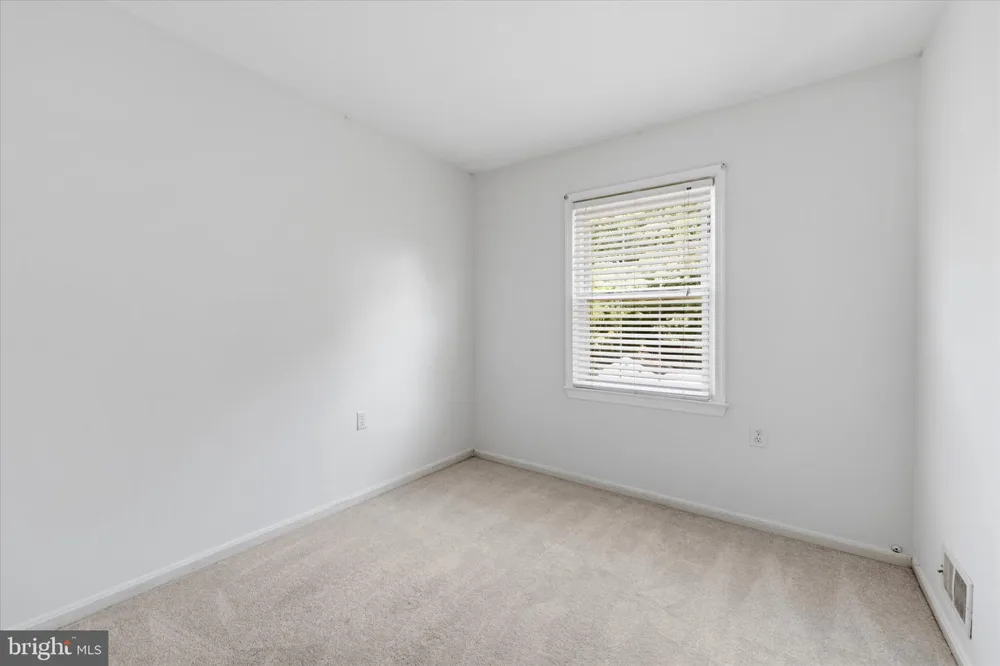 706 EDWARDS FERRY ROAD NE Leesburg, VA 20176