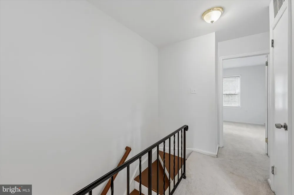 706 EDWARDS FERRY ROAD NE Leesburg, VA 20176