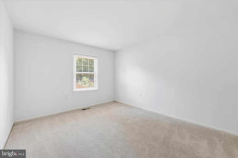 706 EDWARDS FERRY ROAD NE Leesburg, VA 20176