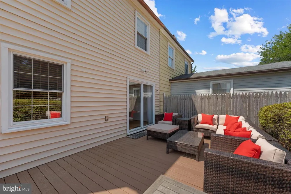 706 EDWARDS FERRY ROAD NE Leesburg, VA 20176