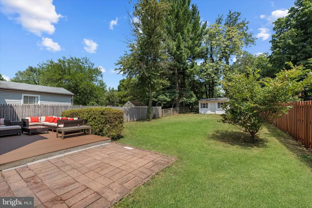 706 EDWARDS FERRY ROAD NE Leesburg, VA 20176