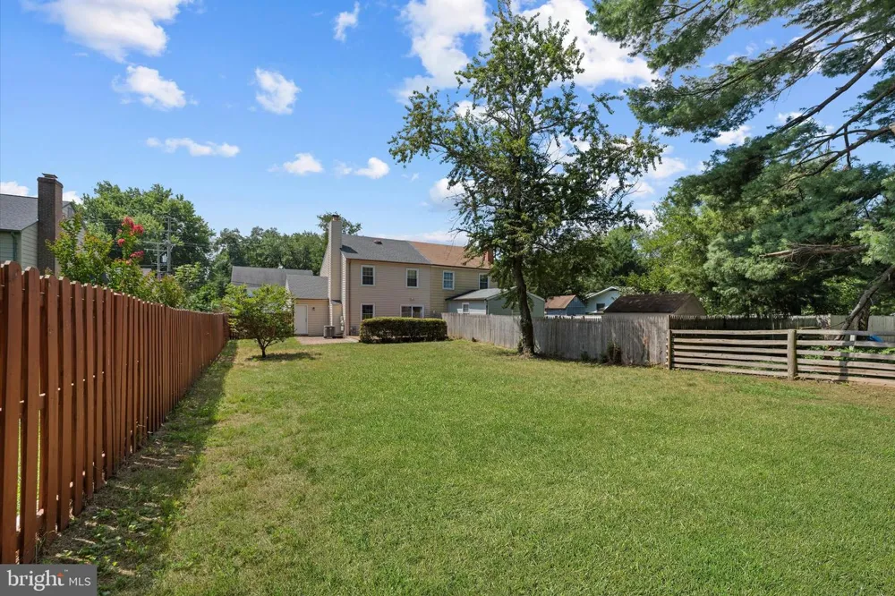 706 EDWARDS FERRY ROAD NE Leesburg, VA 20176