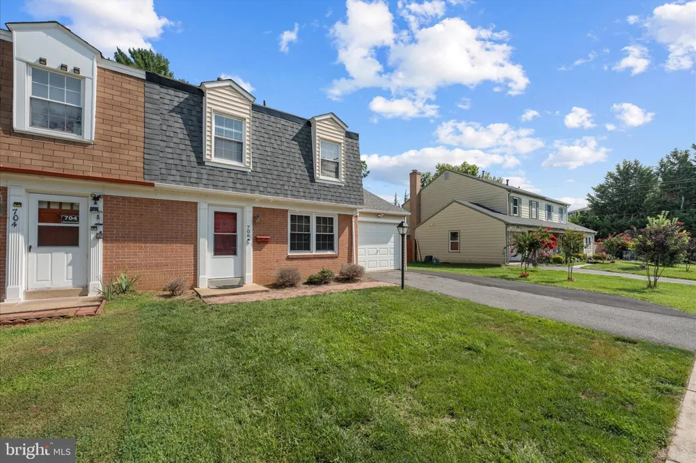 706 EDWARDS FERRY ROAD NE Leesburg, VA 20176