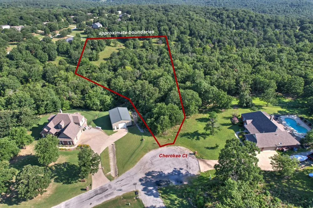 16 Cherokee Court Skiatook, OK 74070