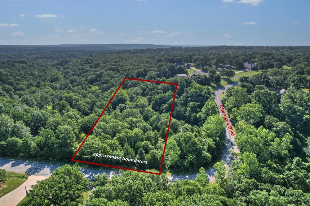 19 Cherokee Boulevard Skiatook, OK 74070