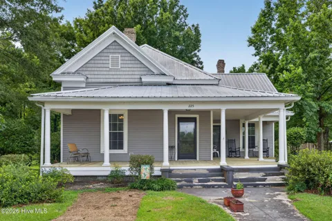 225 Carr Avenue