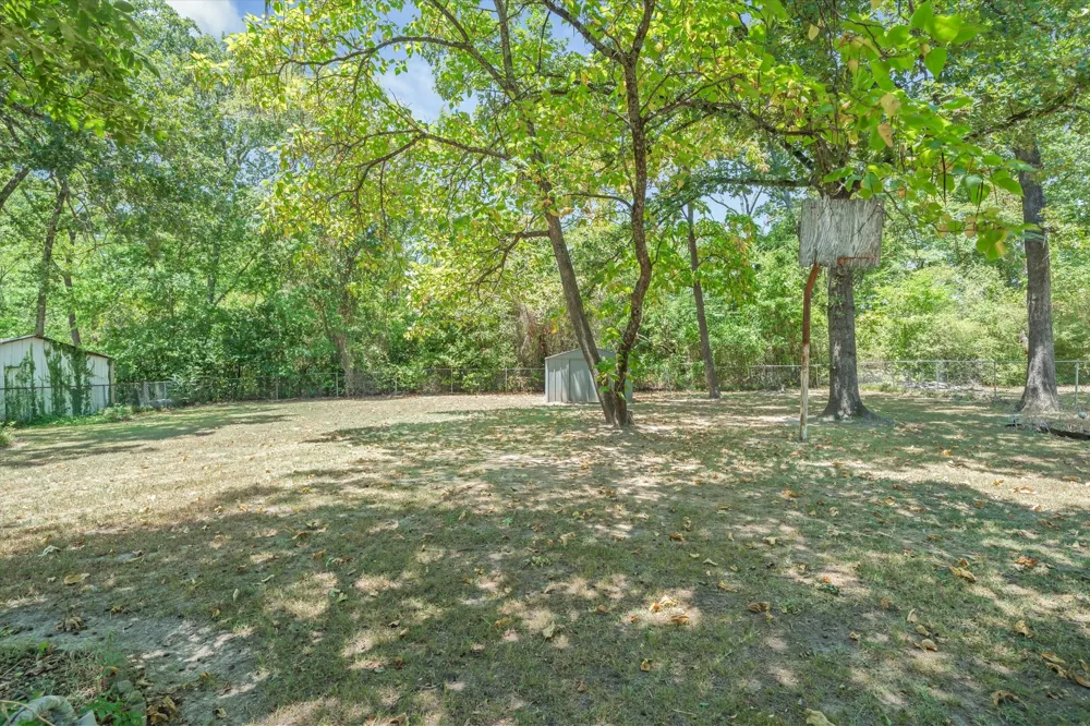 1207 Lakeside Drive Grand Saline, TX 75140