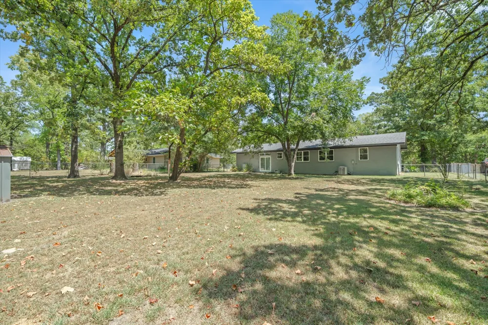 1207 Lakeside Drive Grand Saline, TX 75140