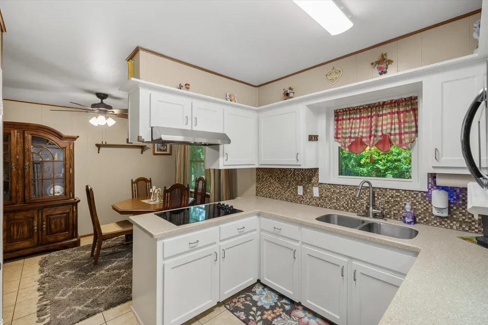 1207 Lakeside Drive Grand Saline, TX 75140