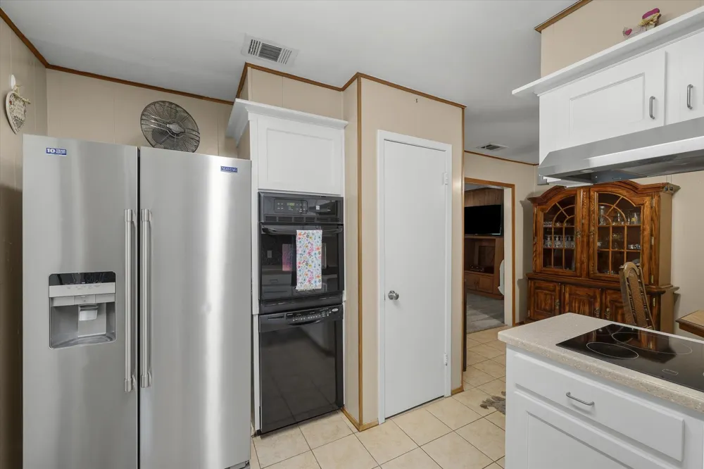 1207 Lakeside Drive Grand Saline, TX 75140