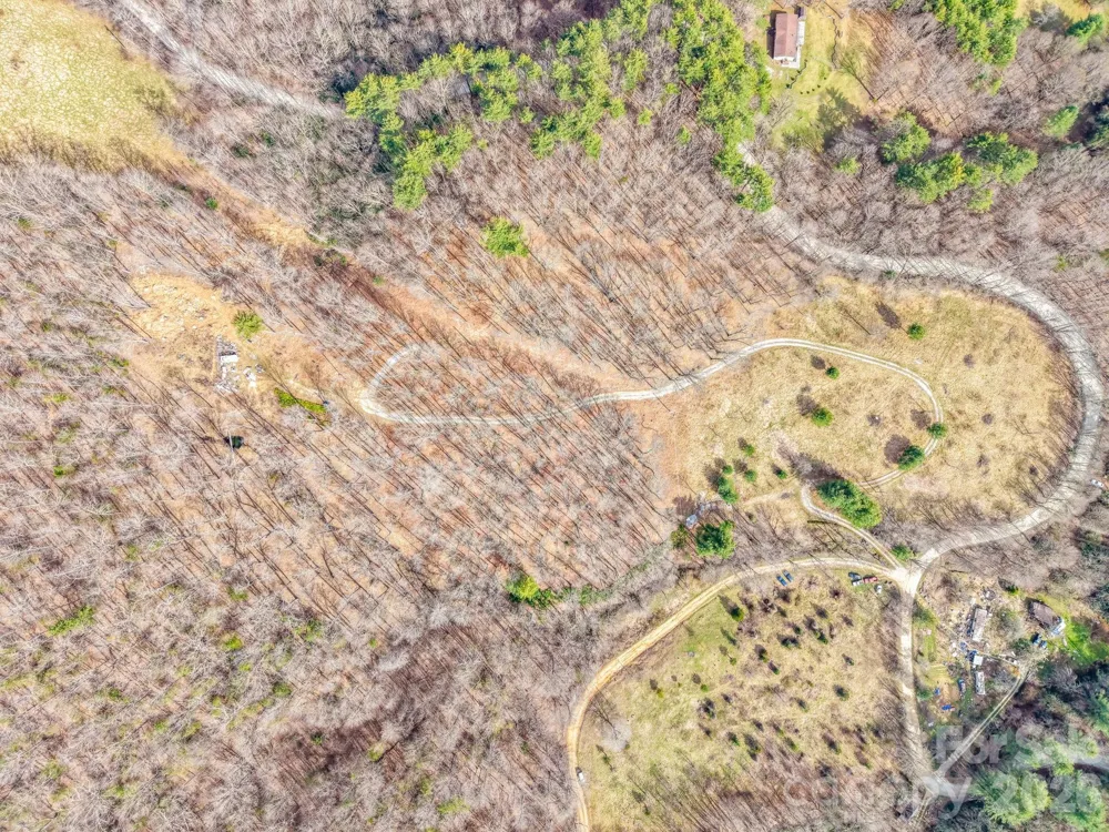 527 North Robinson Creek Road Glenville, NC 28736