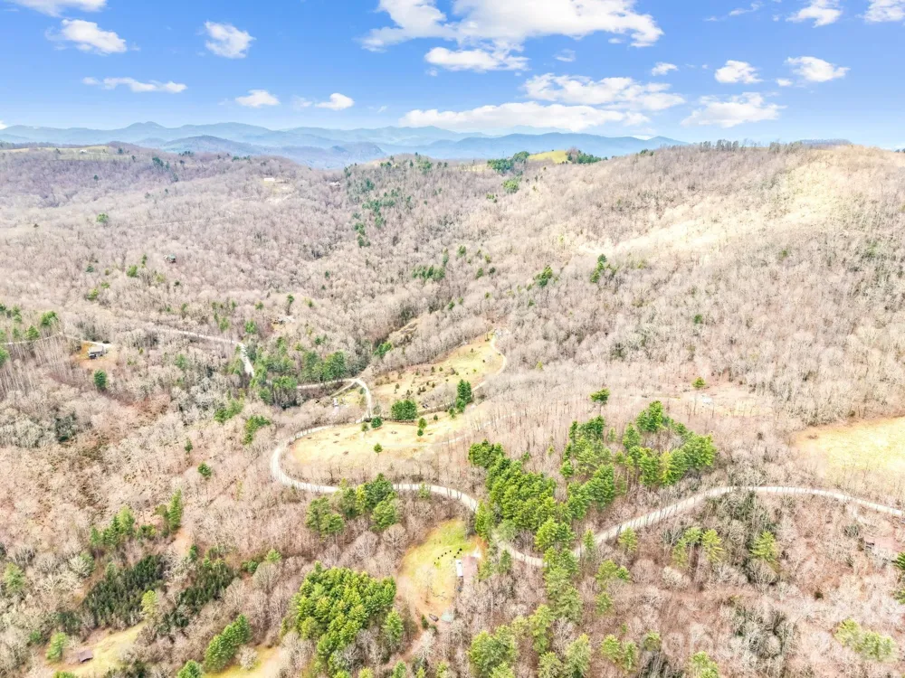 527 North Robinson Creek Road Glenville, NC 28736