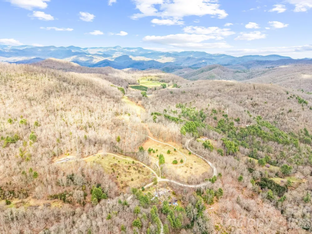 527 North Robinson Creek Road Glenville, NC 28736