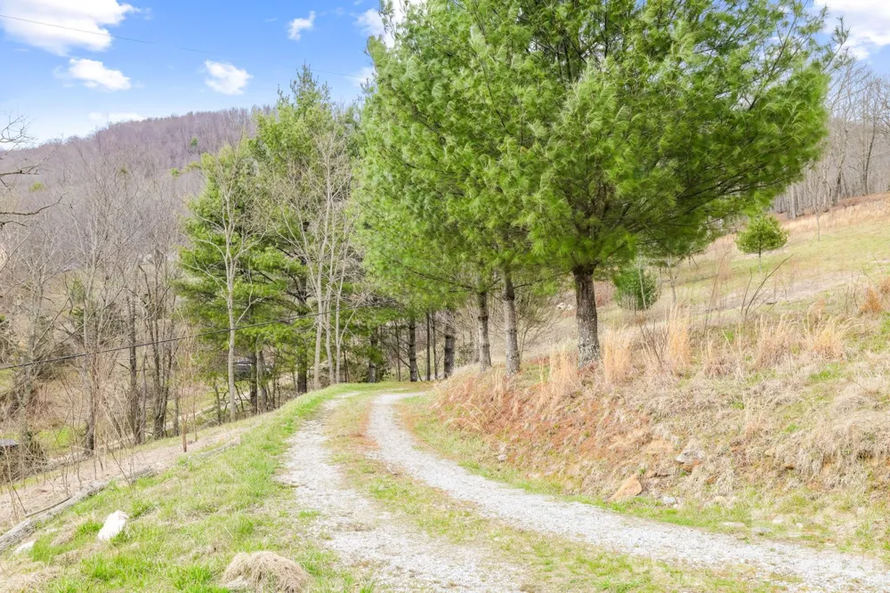 527 North Robinson Creek Road Glenville, NC 28736
